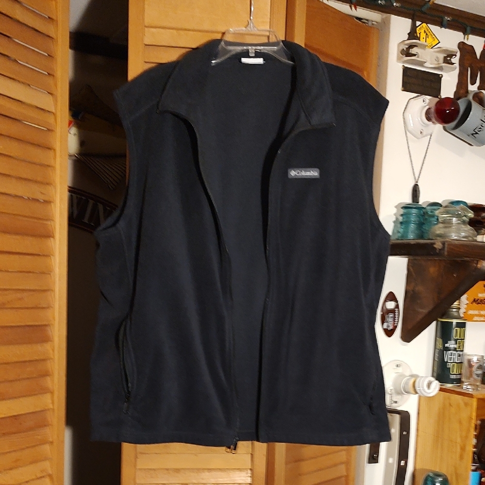 Columbia Dark Gray Fleece Vest